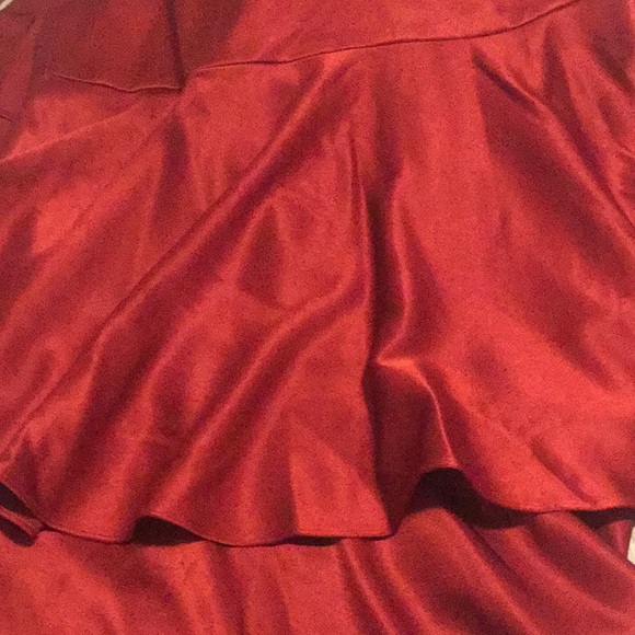 Alice + Olivia Strapless Tiered Asymmetric Satin - Picture 4 of 8